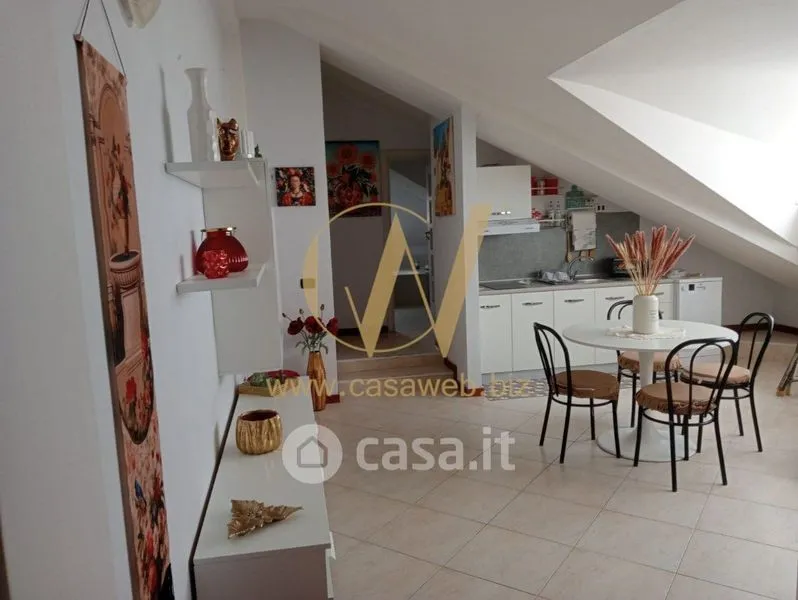 Sala da pranzo - South-East Facing Loft in Caserta Centre