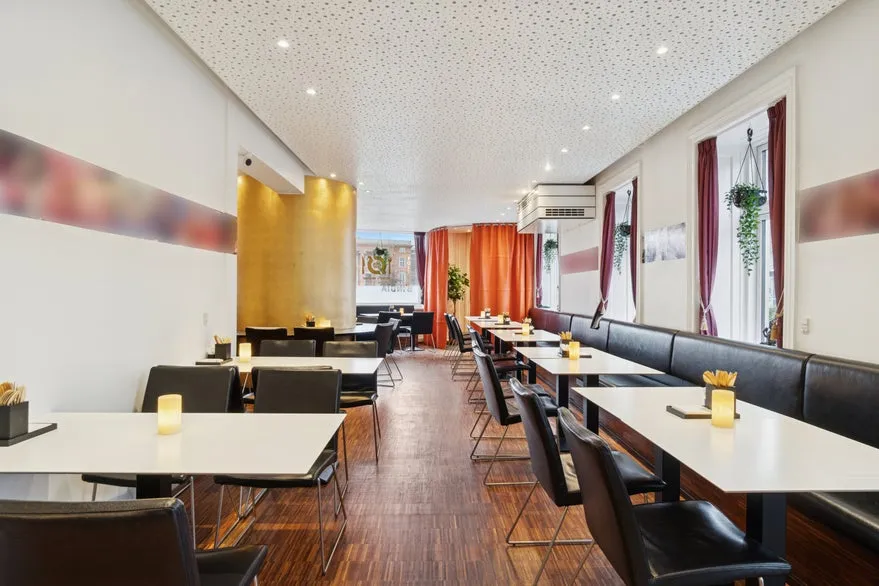Söögituba - Restaurant with Outdoor Seating at Trianglen