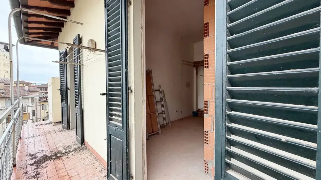 Balcon - Rear-Facing Apartment with Balcony in Florence
