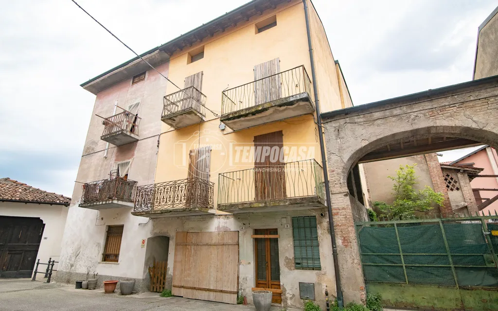 Välivaade - Terraced House in Historic Centre, Pagazzano