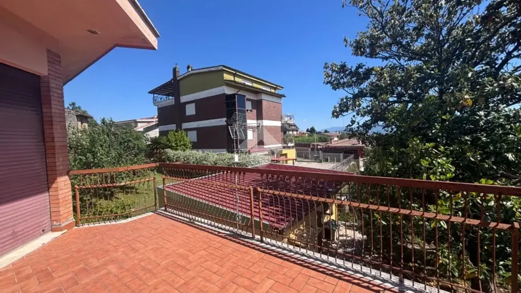 Rõdu - Central Apartment with Panoramic Terrace in Cave