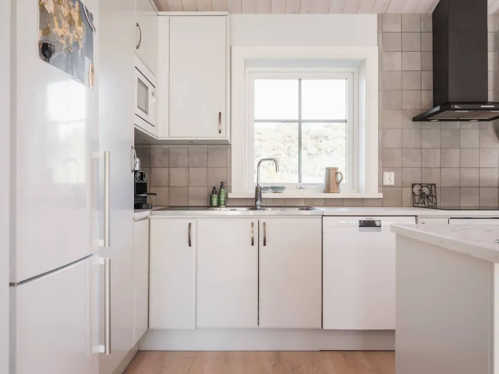 Cucina - Villa with Pool and Sea View in Östergarn