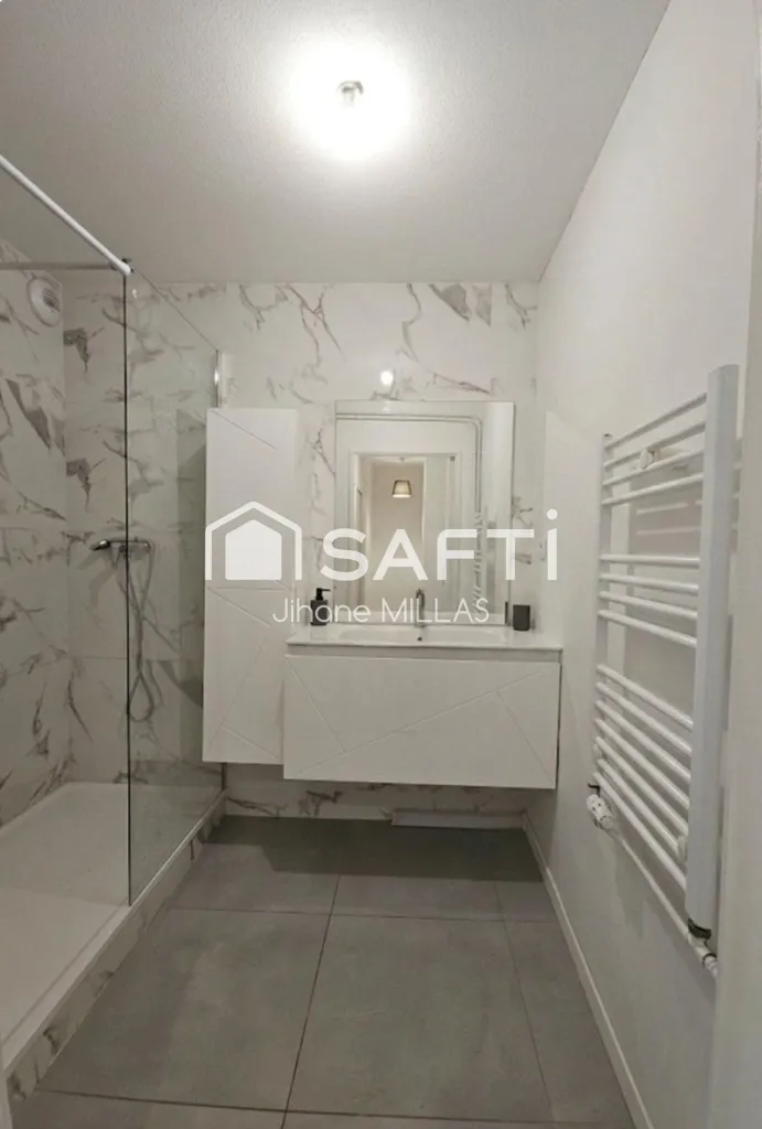 Salles de bain - Appartement 3 Pièces avec Garage à Blagnac