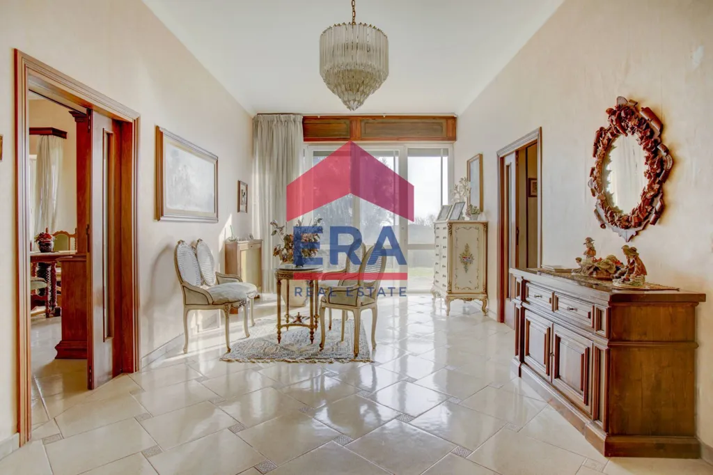 Entrée - Villa with 4.5-Hectare Park in Ardea