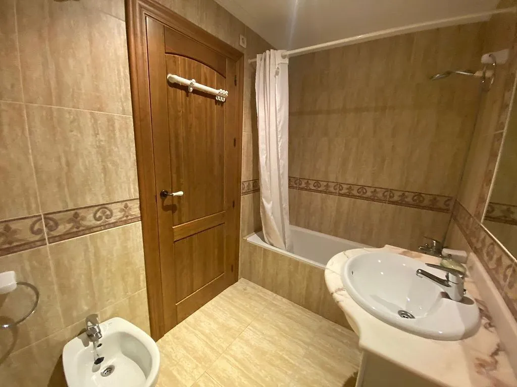 Vannitoad - Furnished Flat with Balcony in San Antón