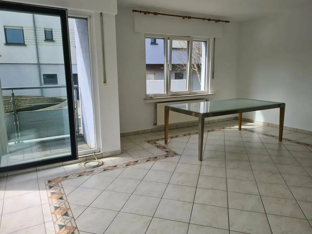 Dining Room - Bright Apartment with Balcony in Muhlenbach