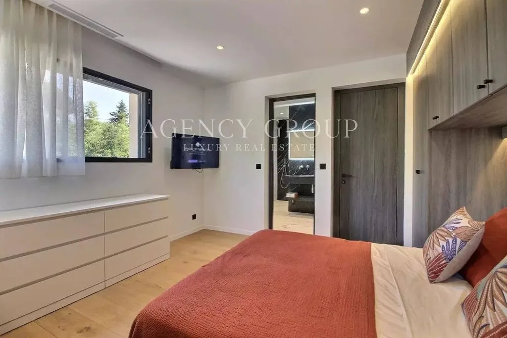 Chambres - Villa Luxueuse avec Piscine à Mougins