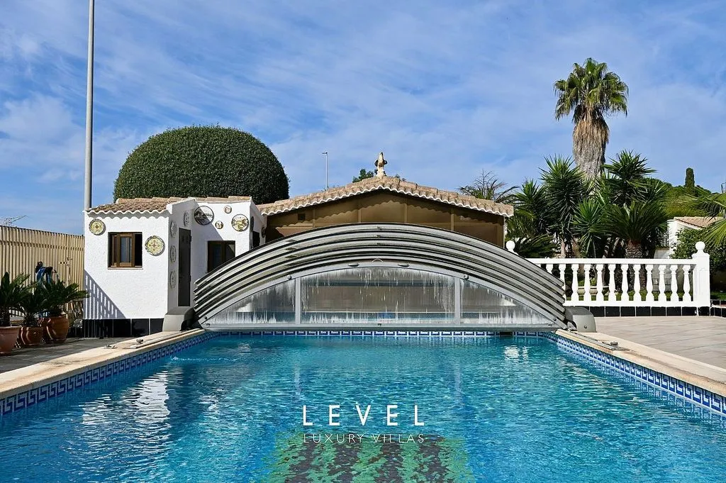 Piscine - Chalet with Pool in San Antonio de Benagéber
