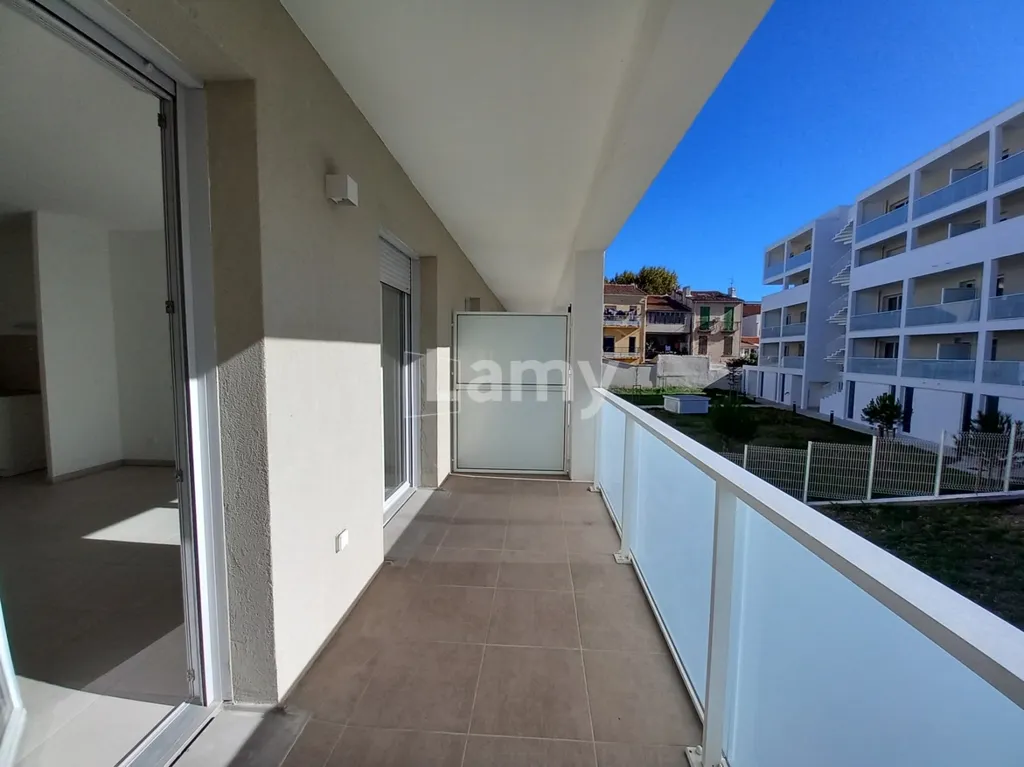 Rõdu - Apartment with Terrace in Cap Pinède