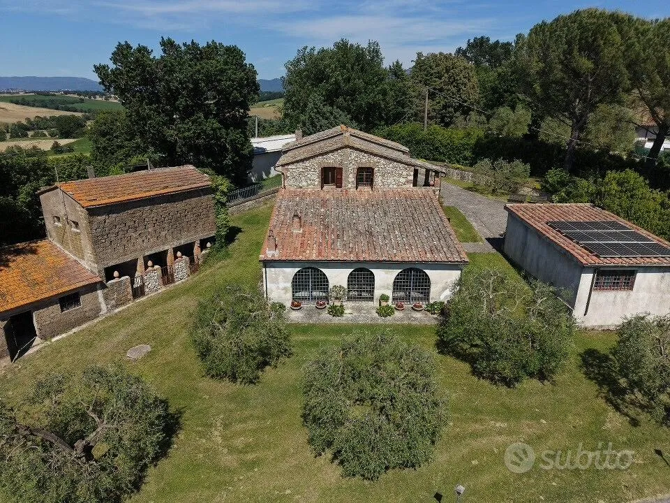 Õhuvaade - Rustic Stone Casale with Panoramic View in Umbria