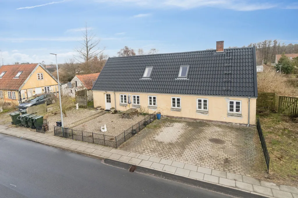 6-toaline maja asukohas Balle