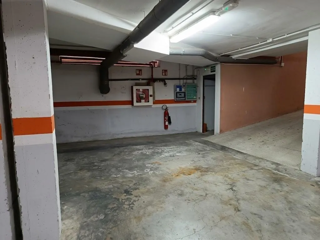 Garage - Parking Space with Shade in La Pobla Llarga