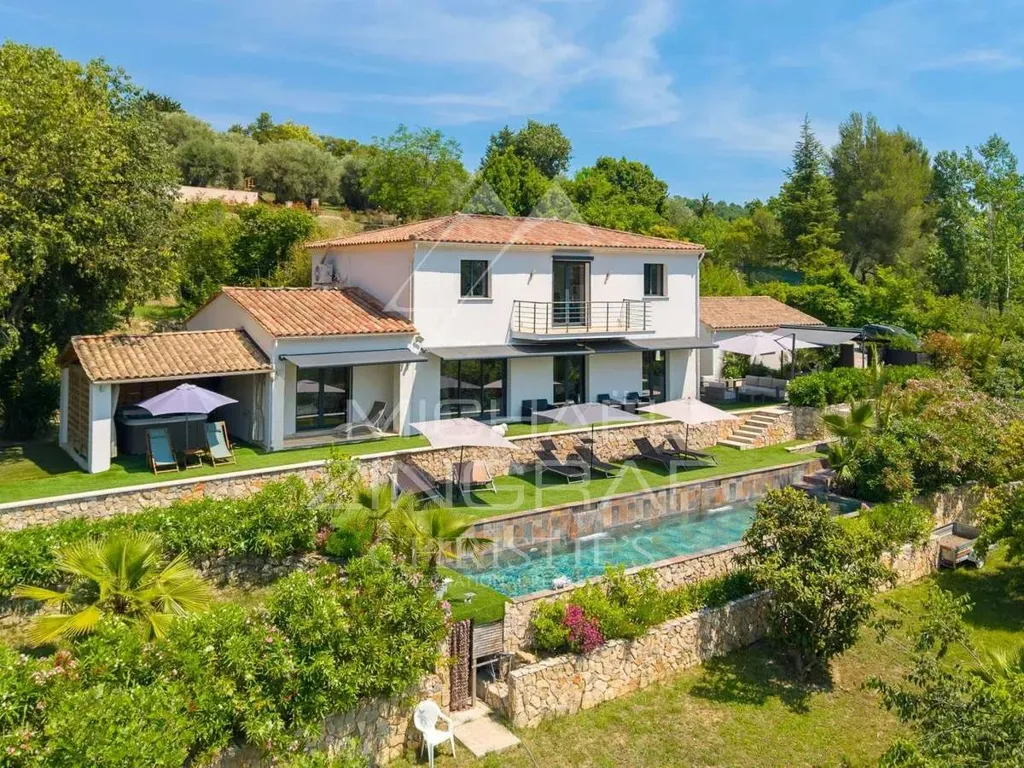 Õhuvaade - Provençal Villa with Pool in Grasse