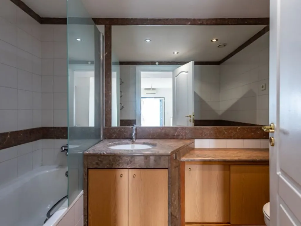 Salles de bain - Luxury Apartment with Ocean Views in Parede