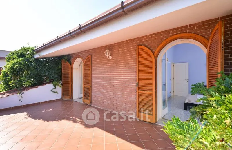 Terrazza - Modern Villa with Garden in Torricella