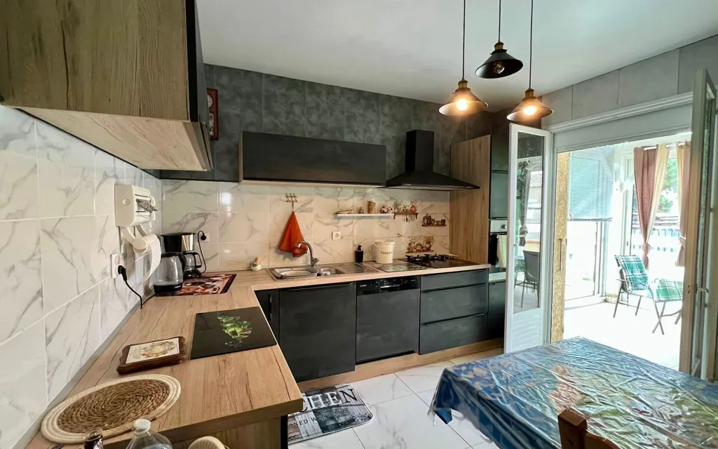 Cuisine - Maison Plain Pied avec Jardin et Garage à Sauvian