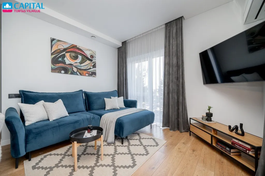 Elutuba - 3-Bedroom Apartment with Balcony in Santariškės