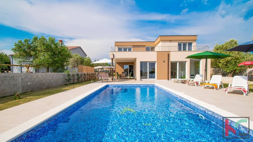 Piscine - Modern Villa with Pool in Vodnjan