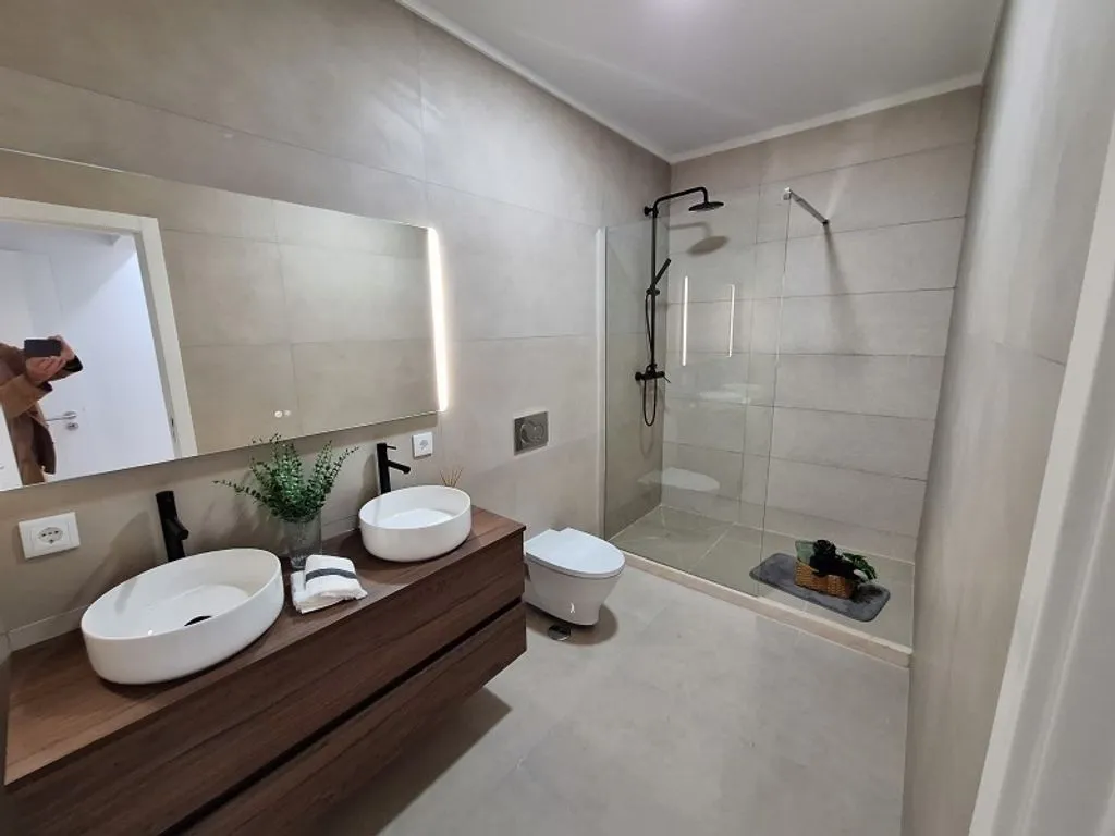 Salles de bain - Luxury Flat with Balcony in Calhariz de Benfica