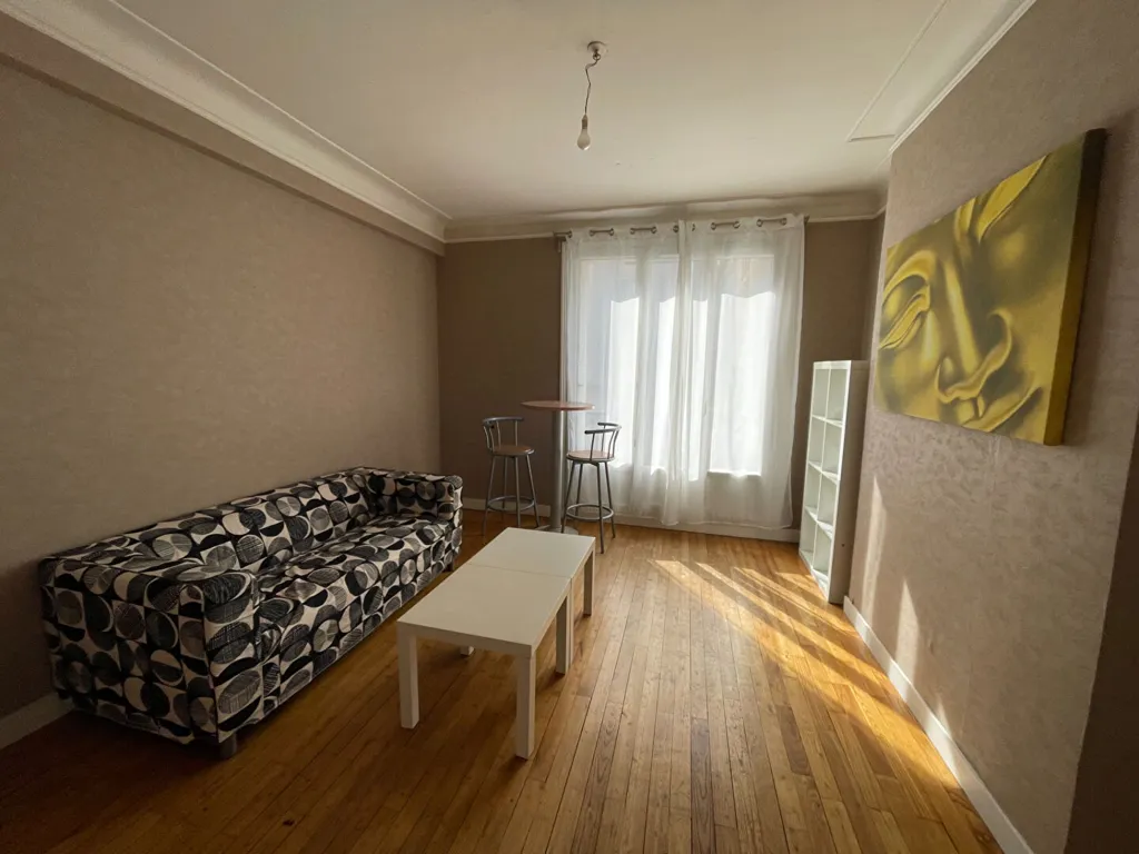 Living Room - 2-Bedroom Apartment with South-West View in Brest