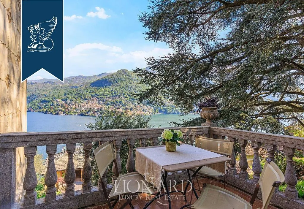Terrass - Luxury Villa with Lake View in Moltrasio