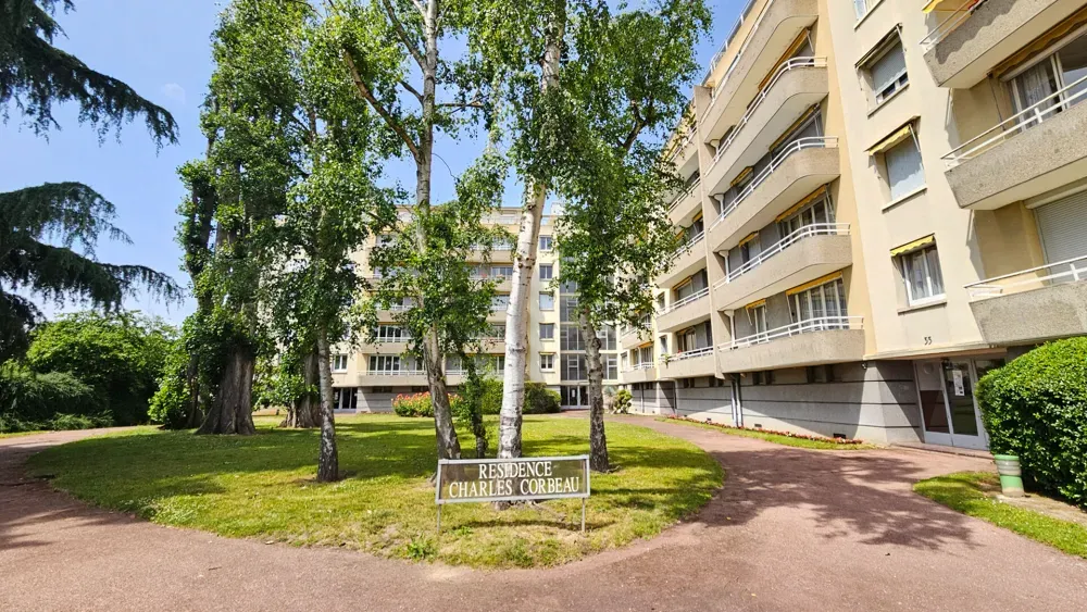 Jardin - Appartement avec vue dégagée et balcon à Evreux