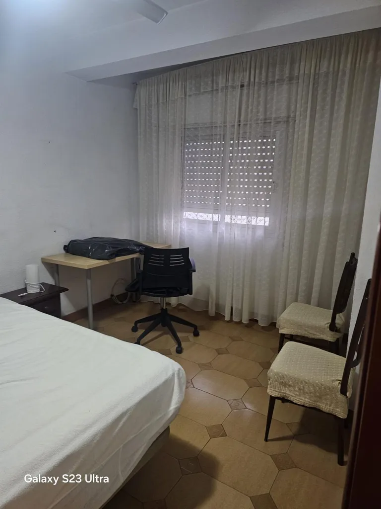 Chambres - Apartment with Balcony in Renfe Area