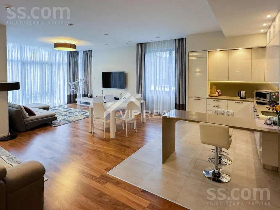 Elutuba - Modernised Apartment with Balcony in Dzintari