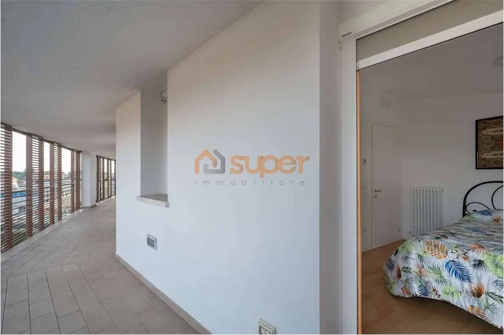 Chambres - Modern Penthouse with Perimeter Terrace in Bastia Umbra