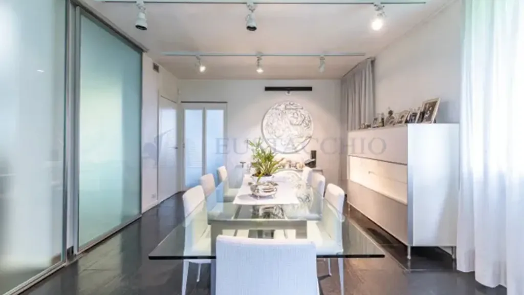 Sala da pranzo - Villa indipendente con piscina nel residence a Brembate di Sopra