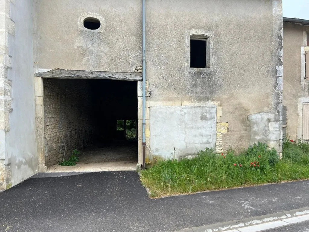 Maison 1 pièces à TREVERAY