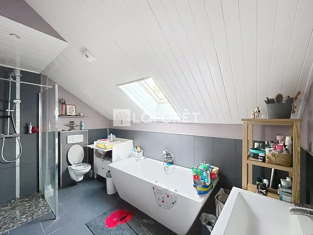 Salles de bain - Maison en Pierres avec Jardin entre Orgeval et Chambourcy