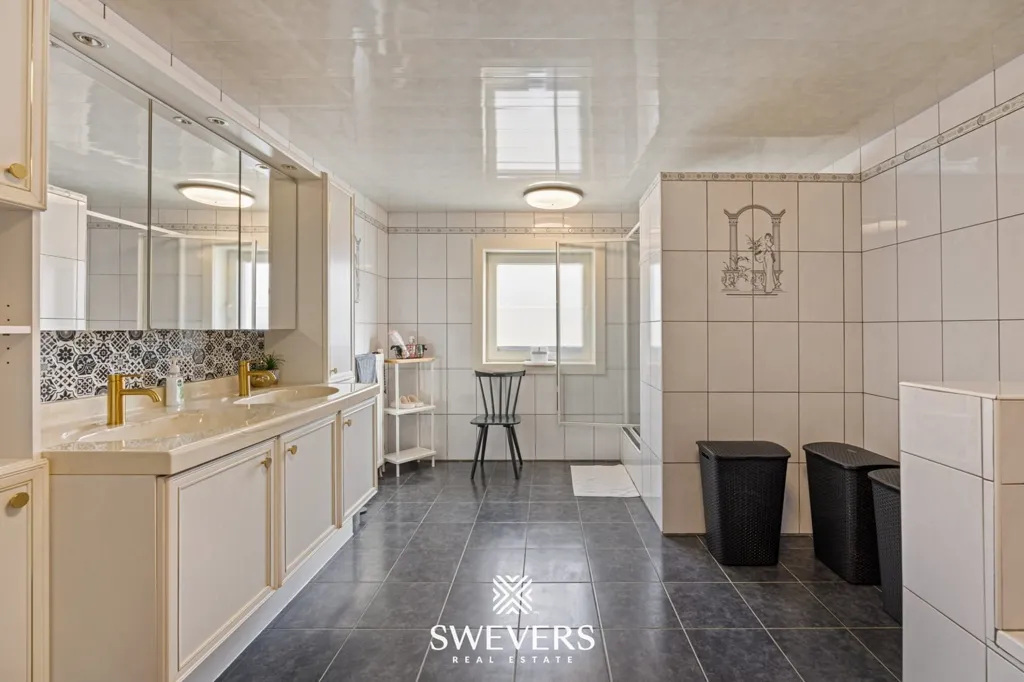 Salles de bain - Maison avec Jardin et Garage à Tessenderlo-Ham
