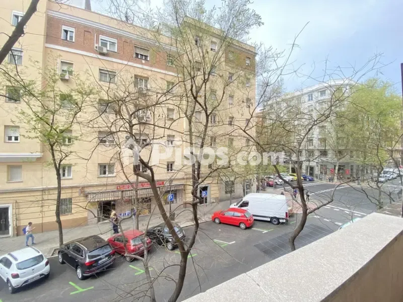 Balcon - Furnished Flat with Terrace in Chamberí