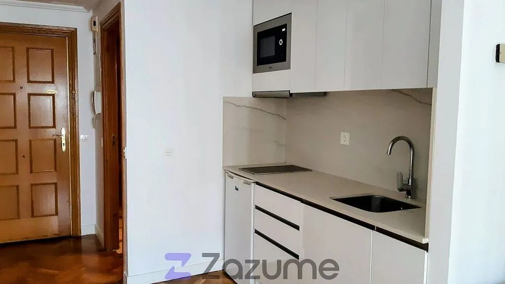 Cuisine - Furnished Studio with Balcony in Gaztambide