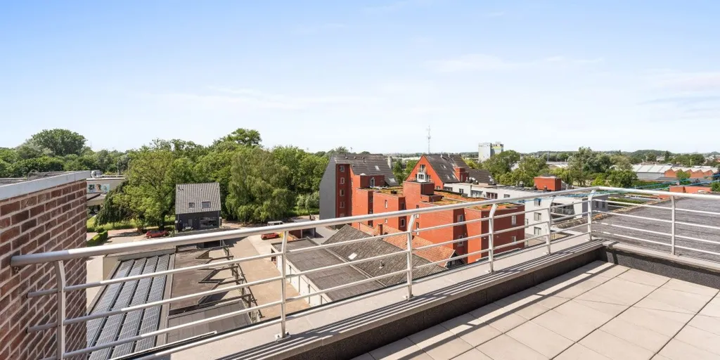 Balcon - Duplex avec Vue sur la Place à Deinze