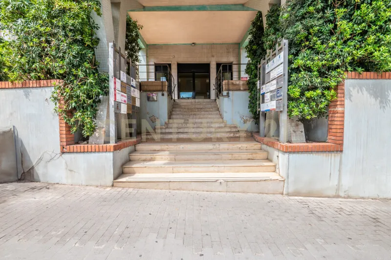 Esik - Panoramic Apartment with Balcony in Ragusa