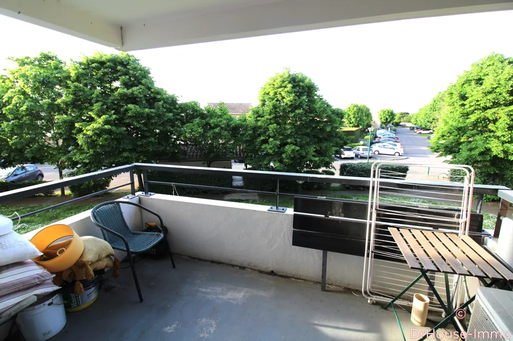 Balcon - Appartement Rénové avec Terrasse et Piscine à Cugnaux