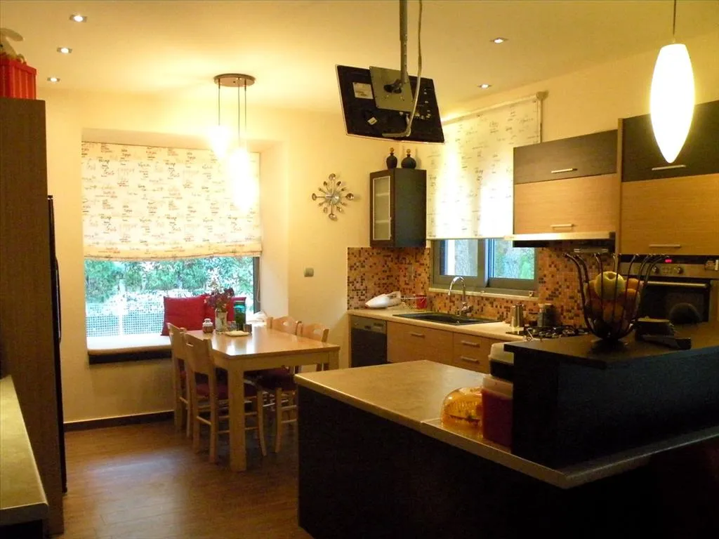 Cuisine - Detached House with Garden in Thracomacedones