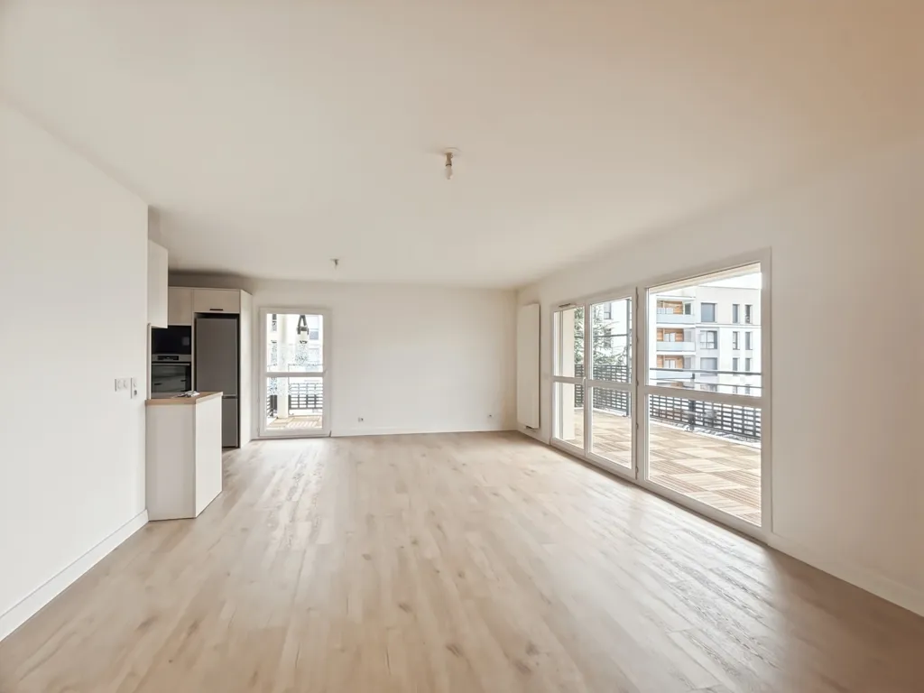 Living Room - Bright T4 Flat with Terrace in Ferney-Voltaire