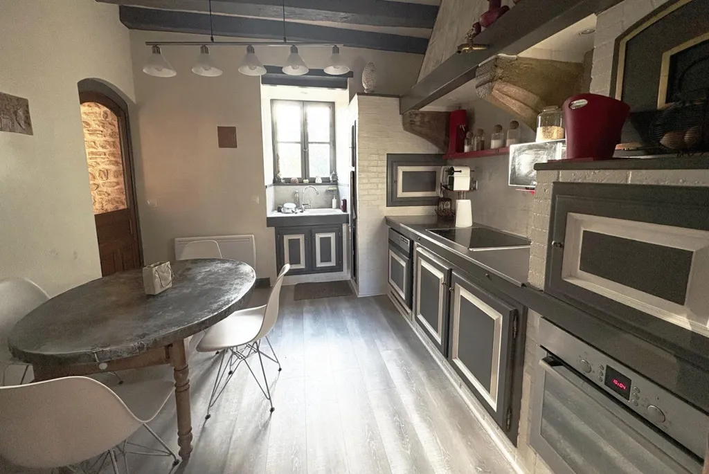 Cuisine - Château sur Parc avec Garage à Montseveroux
