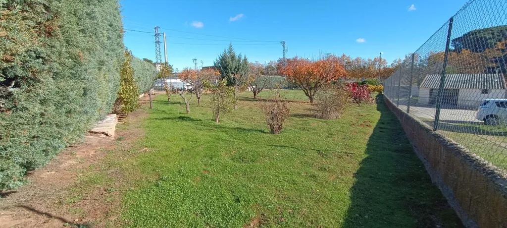 Giardino - House with Pool in Zamora