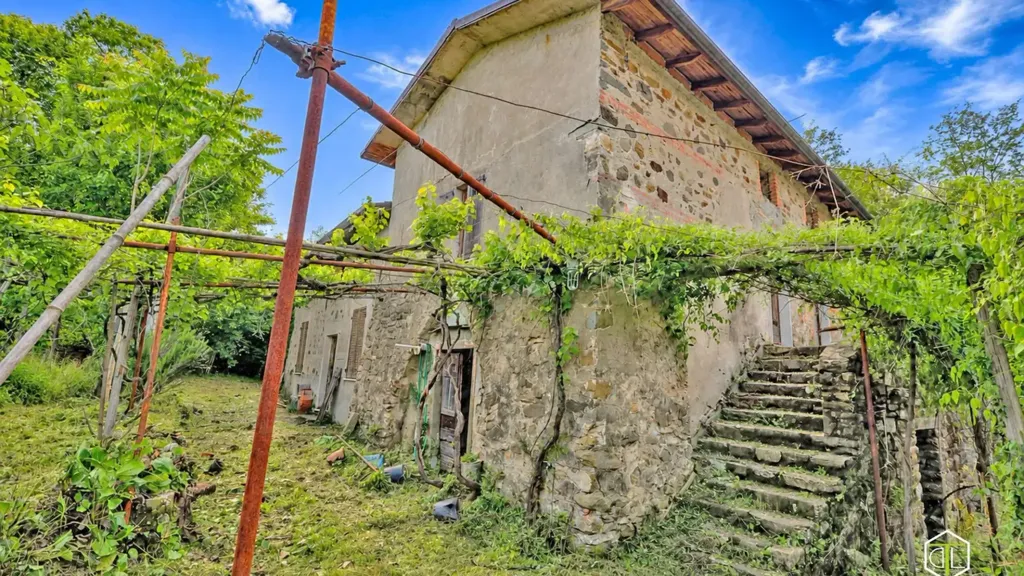 Exterior - Rustic Stone Cottage with Panoramic Terrace in Mulazzo