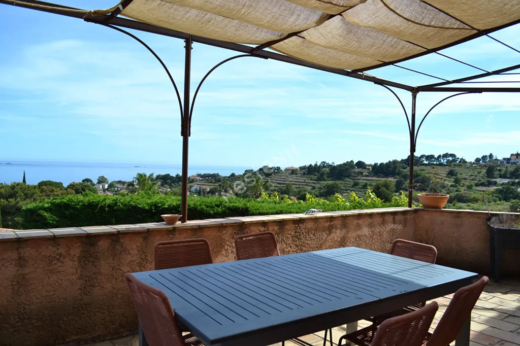 Terrazza - Villa with Panoramic Sea View in Carqueiranne