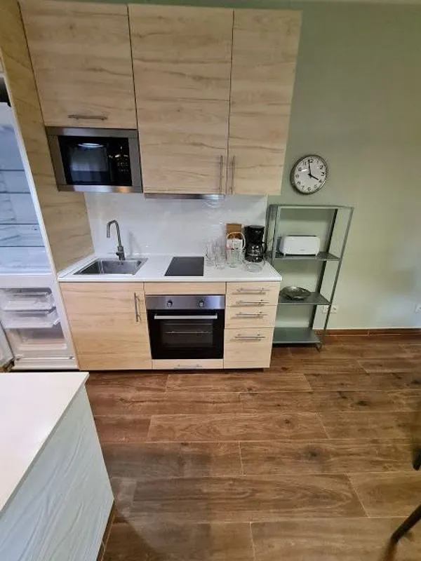 Cuisine - Modernised Studio Flat with Garden in Nueva España