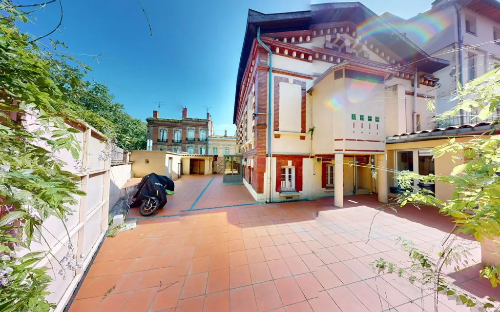 Jardin - Appartement T2 avec Terrasse dans le Quartier des Chalets à Toulouse