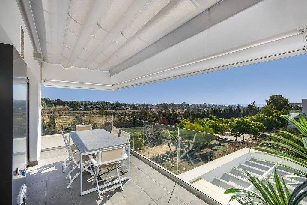 Terrass - Penthouse with Pool in Urban Centre