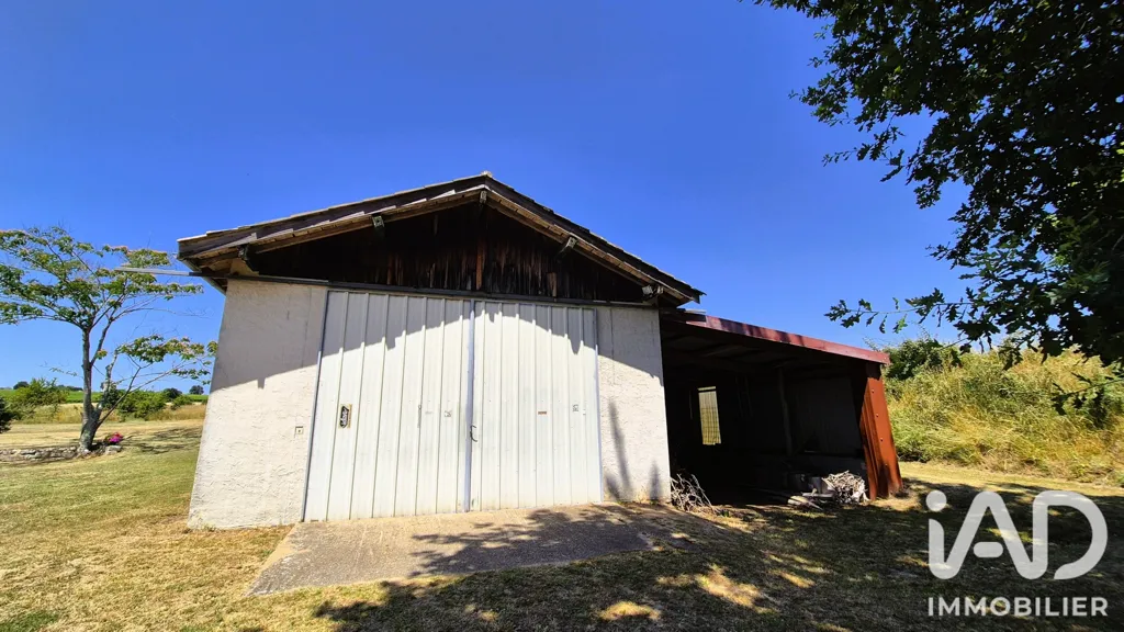 Extérieur - Maison avec Piscine et Jardin à Sauveterre-de-Guyenne
