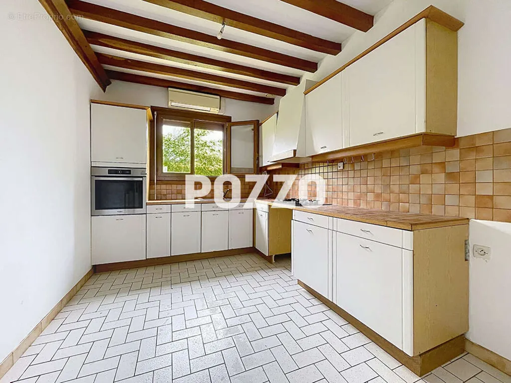 Cucina - Detached House with South-Facing Terrace near Caen