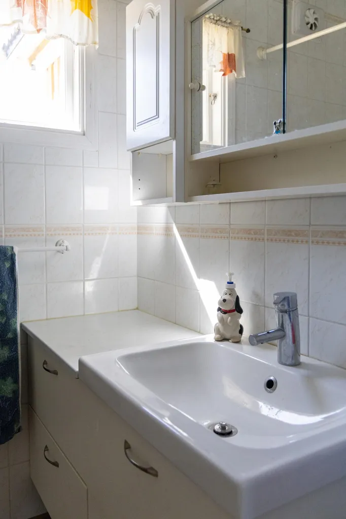 Bathrooms - Villa with Sea and Bogeviken Views in Slite
